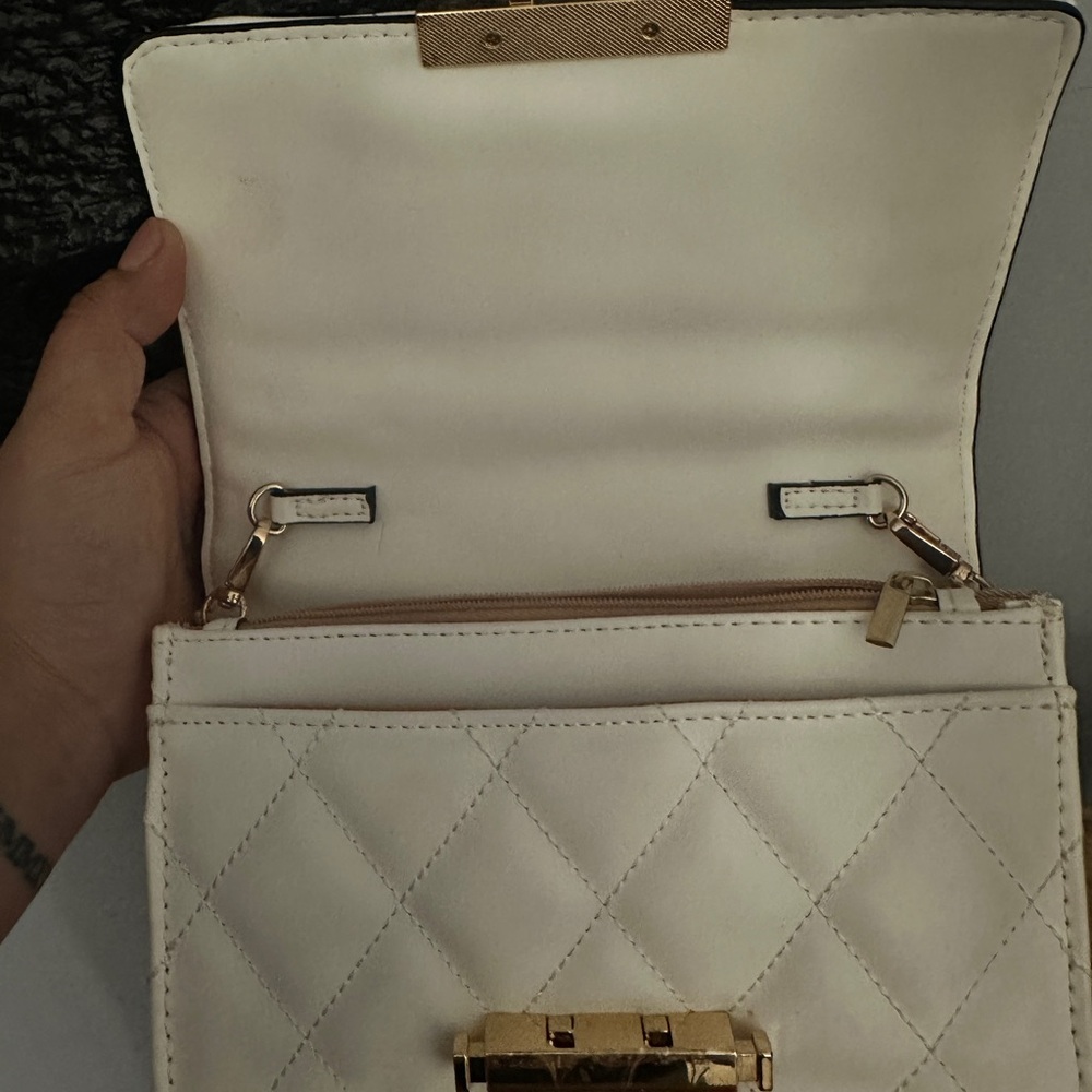 Elegant Cream Quilted Women's Bag
